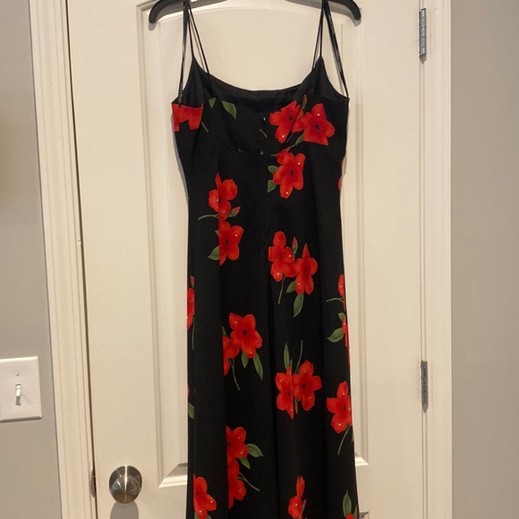 Floor length gown - Picture 3 of 4